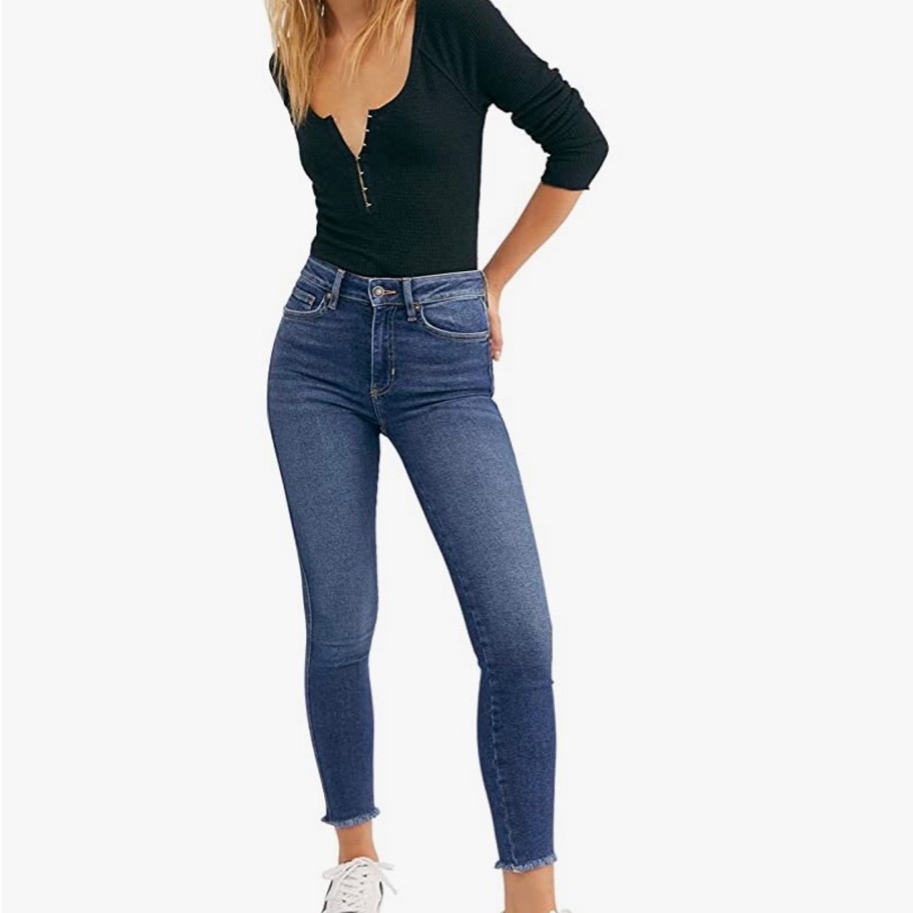 30. NWT Free People High Rise Skinny Jean